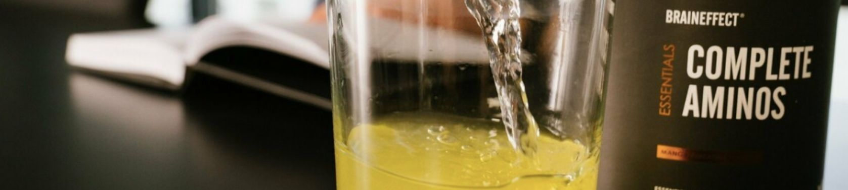 Complete Aminos Braineffect Aminosäuren Getränk im Glas